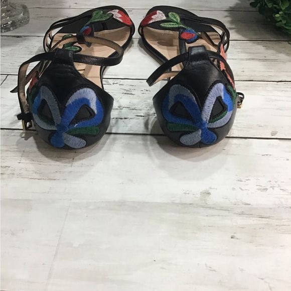 Black Gucci Floral Emblemed Sandals size 39 - Picture 8 of 10